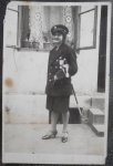Fotografija djevojke u mornarskoj oficirskoj uniformi  iz doba K.J.