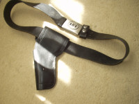 opasač sa futrolom...