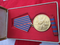 SFRJ - Medalja zasluge za narod - u kutiji.