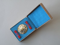 SFRJ-ORDEN ZA ZASLUGE ZA NAROD II. REDA-(SREBRO )-UNC, Kvaliteta