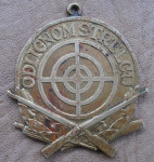 Stara JNA medalja Odličnom strelcu
