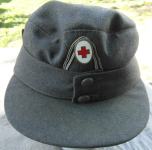 Stara njemačka vojna kapa sa oznakom crvenog križa 2
