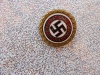 WW2,NSDAP,zlatna  znacka 30 mm ,signirana
