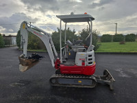 Takeuchi TB217R / 1.680 kg / 2021 god