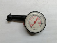 manometar za mjerenje tlaka u gumama