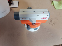 Optički nivelir LEICA NA820