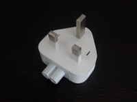 Zidni adapter za MacBook / Laptop (UK)