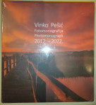 Fotomonografija Vinko Pešić