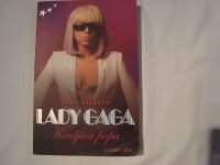 Knjiga "Lady Gaga" / RASPRODAJA