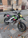 Aprilia SX 50 SUPERMOTO 50 cm3 potrebna vozačka AM
