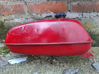 TOMOS REZERVOAR GORIVA SA ČEPOM ISPRAVAN ZAMJENA