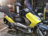 Yamaha Xmax 250. 2005 God. Dijelovi