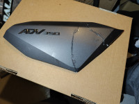 desna bočna plastika za hondu adv 350