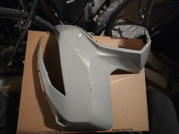 Honda adv 350 pr. bočna plastika