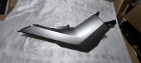 Honda ADV350 desna bočna plastika