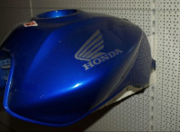 Honda Hornet 900 rezervoar tank