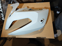Honda xadv750 desna plastika