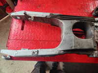 Kawasaki zx9r zx900B/ zadnja vilica