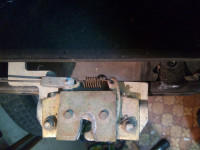 Mehanizam za zaključavanje sjedala motora