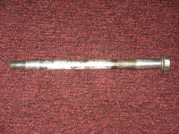 Osovina od prednjeg kotača za Virago 250