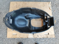 Piaggio Beverly MP3 300ie. 350i spremište kaciga gebek 656724