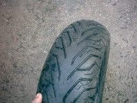 Guma 140/80 - 17 ili 140/80/17 bez por i sms 092/329-4313