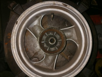 Kymko super 9 zadnja felga