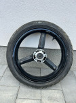 Suzuki prednja felga gsxr , tl paše na vise modela lakše ostecena