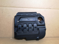 Audi A3 8V 2013 Poklopac motora 04L103925A