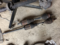 Bmw e90 e91 320xd prednje poluosovine
