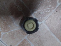 čep eksplozivne posude renault scenic 99.g.