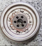 DSG zamasnjak 1.9 TDI golf 5, touran, audi, skoda,BKC