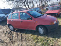 Fiat punto u dijelovima prodajem 1998 god