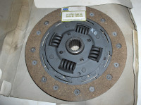 Ford Taunus original lamela kvačila i ventili sve novo zapakirano