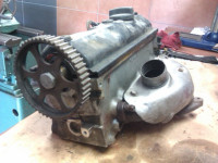 Golf III 1,4 glava motora kompletna, 200kn