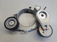 NOSAČ ALTERNATORA AUDI A3 05E903305G 05E903305F