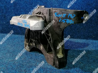 NOSAČ MOTORA ISPRED SUVOZAČA DESNI PEUGEOT 5008 P87 1.5 HDI