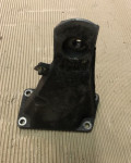 Nosač motora serije 5 e60 2.5 3.0d desni BMW desni 6761150 M57N