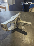 NOSILEC MOTORJA A2963330400 DESNI