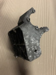 Nosač pumpe servo upravljača A8 D3 V8 S4 AUDI pumpa 077260885