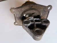 Opel Astra nosač motora