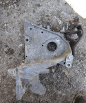 Opel Insignia 2.0cdti Nosač pumpe agregata 55574721