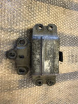PASSAT AUDI A3 lijevi nosač motora VW 3C0199555