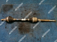 POLUOSOVINA PEUGEOT 208 1.2 VTI 9800387480 PREDNJA DESNA