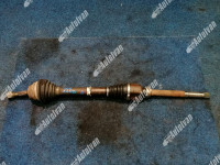 POLUOSOVINA PEUGEOT 208 1.4 HDI PREDNJA DESNA