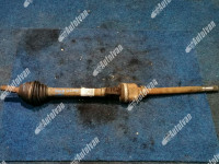 POLUOSOVINA PEUGEOT 3008 1.6 HDI 6 BRZINA PREDNJA DESNA