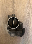 Q7 TOUAREG A4 A6 kućište leptira za gas AUDI VW 4E0145950