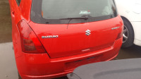 SUZUKI SWIFT 2004. PRODAJEM DIJELOVE