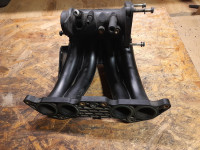 Usisna grana Citroen/peugeot 1.6 8v 9629740680 / 9629740780