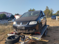 VW Touran 1,9 tdi, 77 kw, 2005 god u dijelovima prodajem